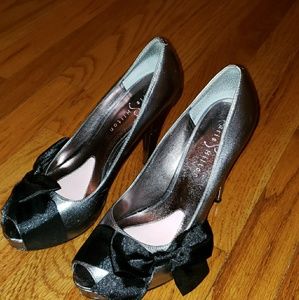 Paris Hilton peep toe heel.